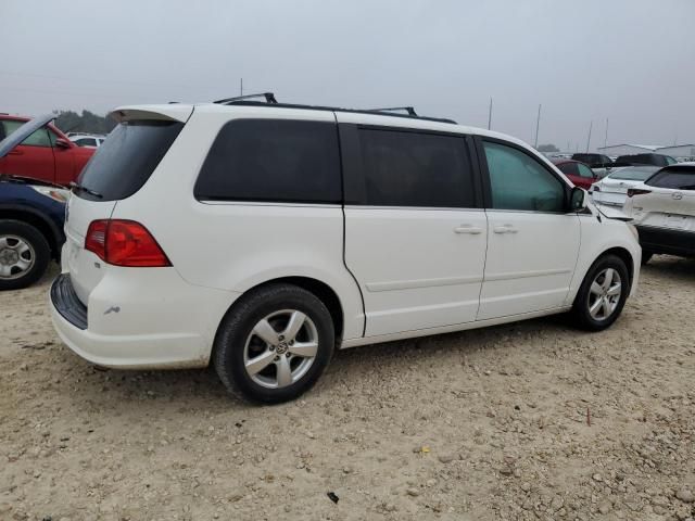 2011 Volkswagen Routan SE