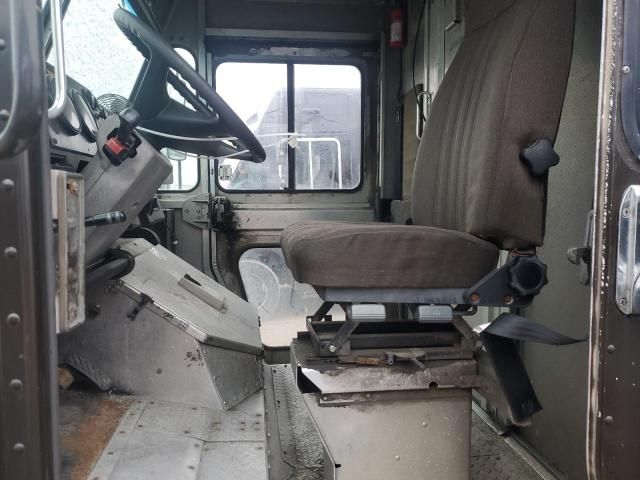 2009 Freightliner Chassis M Line WALK-IN Van