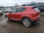 2019 Volvo XC40 T5 Momentum