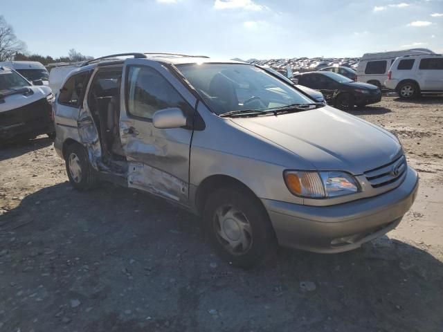 2001 Toyota Sienna LE