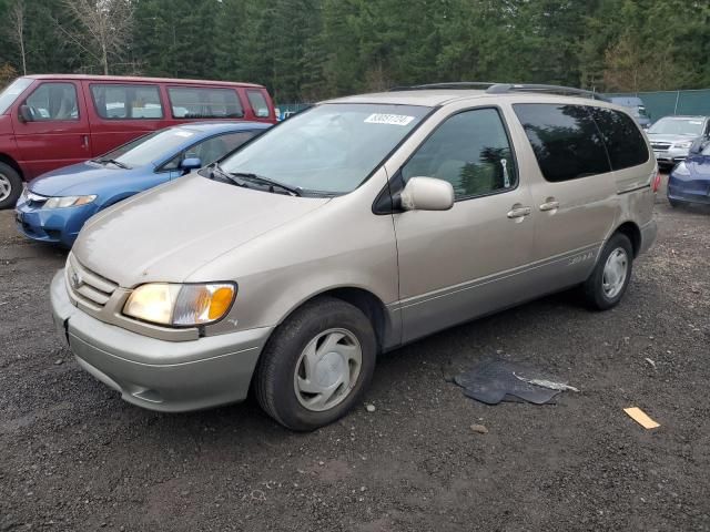 2002 Toyota Sienna LE