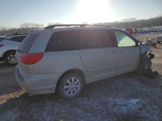 2010 Toyota Sienna CE