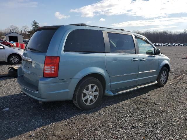 2010 Chrysler Town & Country Touring