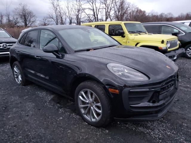 2023 Porsche Macan Base