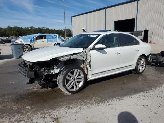 2016 Volkswagen Passat SEL Premium