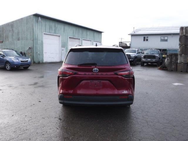 2022 Toyota Sienna XLE