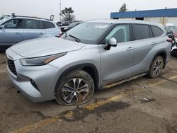 Salvage cars for sale at Woodhaven, MI auction: 2022 Toyota Highlander Hybrid XLE