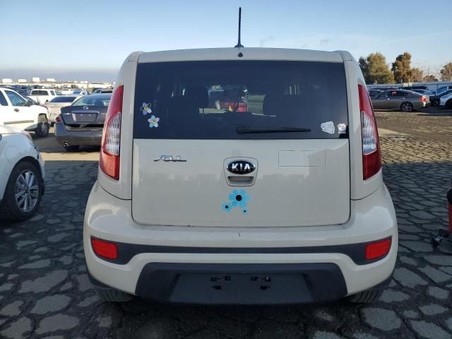 2013 KIA Soul +