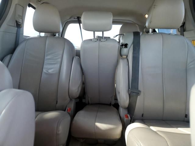 2012 Toyota Sienna LE