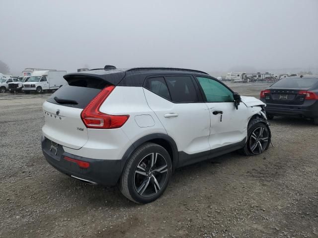 2020 Volvo XC40 T4 R-Design