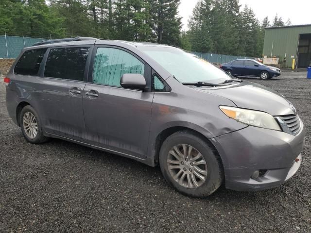 2011 Toyota Sienna XLE