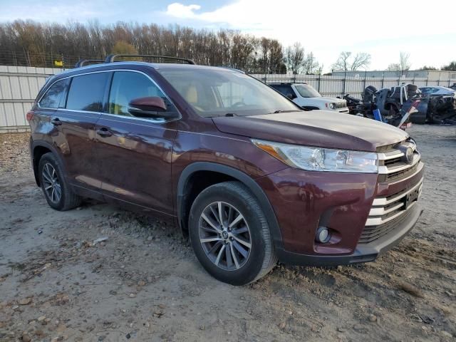 2017 Toyota Highlander SE