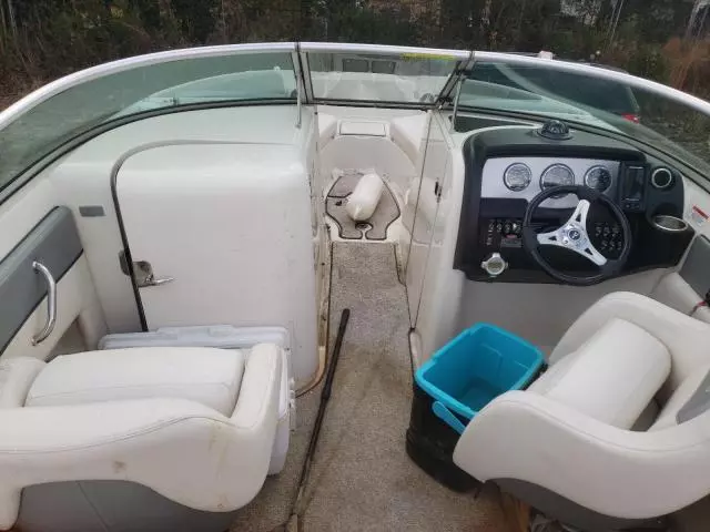 2009 Sea Ray 230 SD