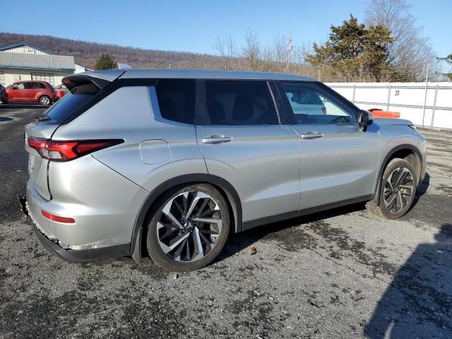 2022 Mitsubishi Outlander ES