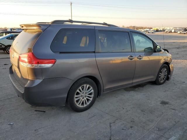 2014 Toyota Sienna XLE