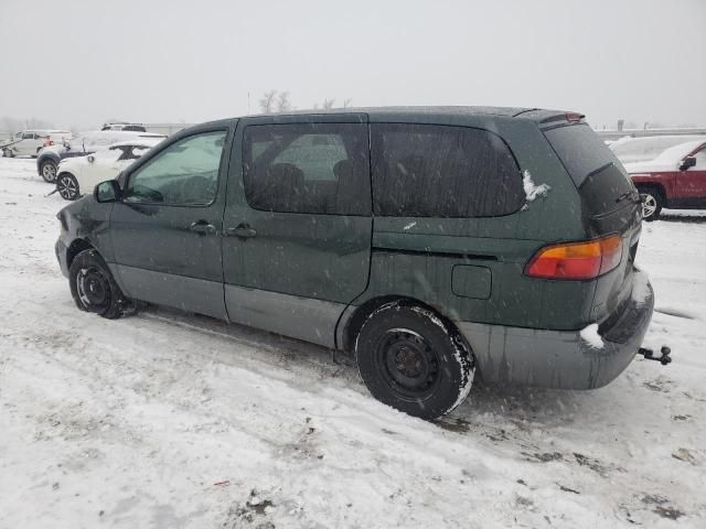 2000 Toyota Sienna CE