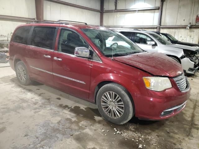 2014 Chrysler Town & Country Touring L