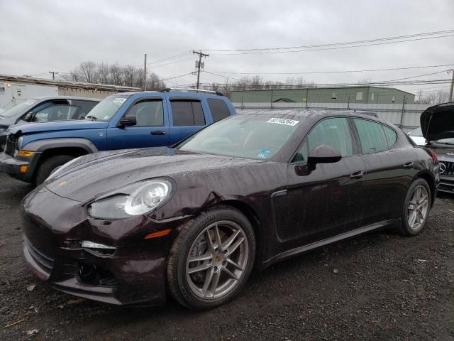 2016 Porsche Panamera 2