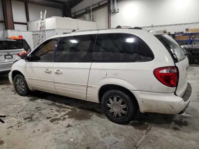 2005 Chrysler Town & Country Limited