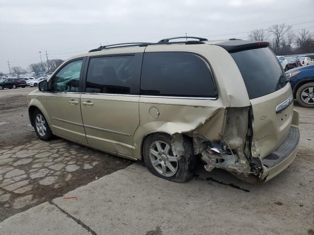 2010 Chrysler Town & Country Touring