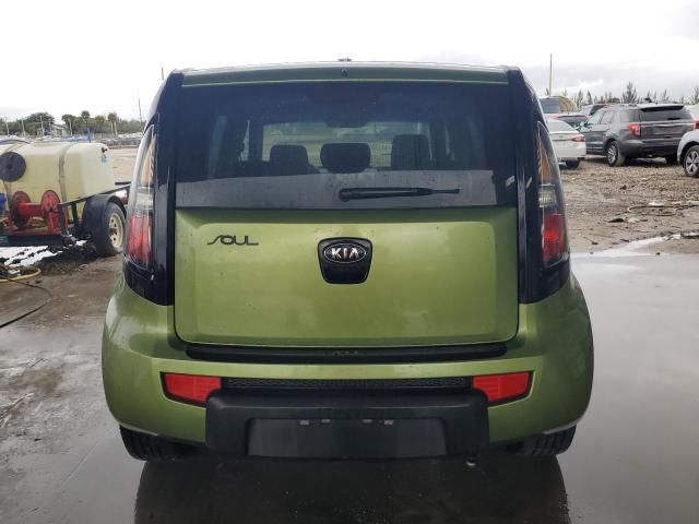 2010 KIA Soul +