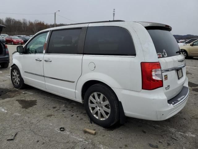 2016 Chrysler Town & Country Touring