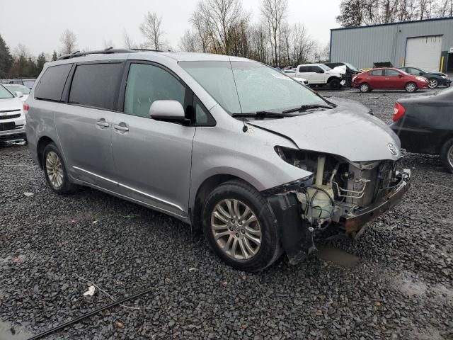 2011 Toyota Sienna XLE