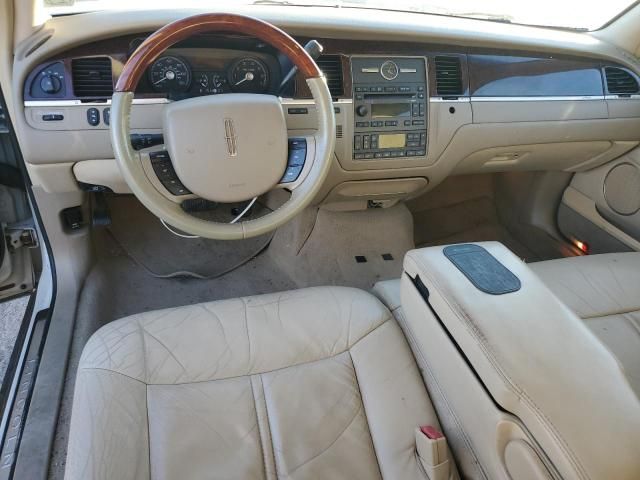 2007 Lincoln Town Car Signature Limited