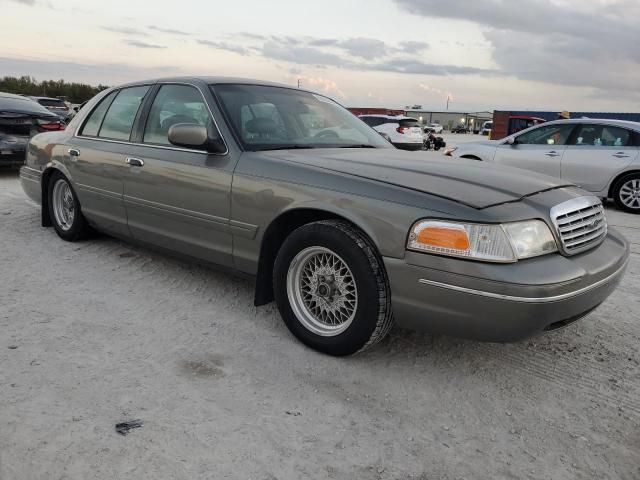 1999 Ford Crown Victoria LX