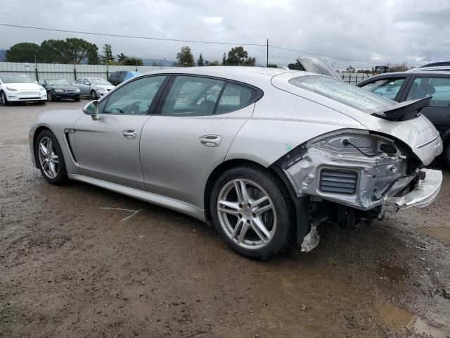 2013 Porsche Panamera 2