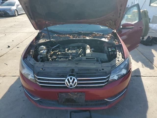 2015 Volkswagen Passat S