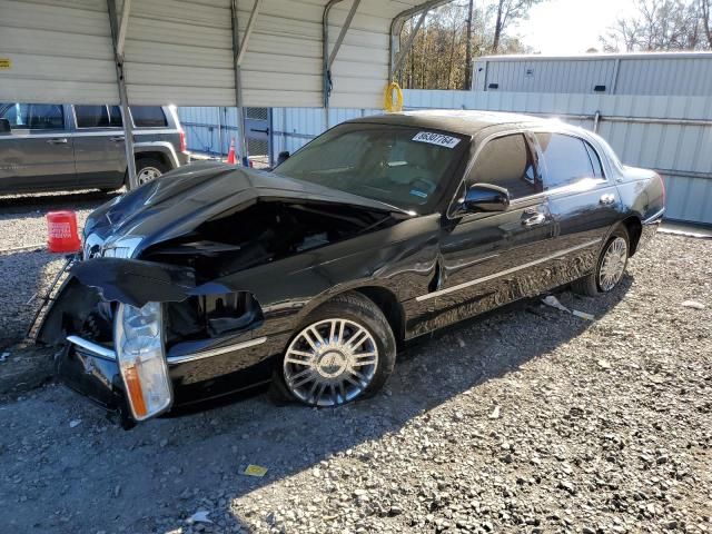 2006 Lincoln Town Car Signature Limited