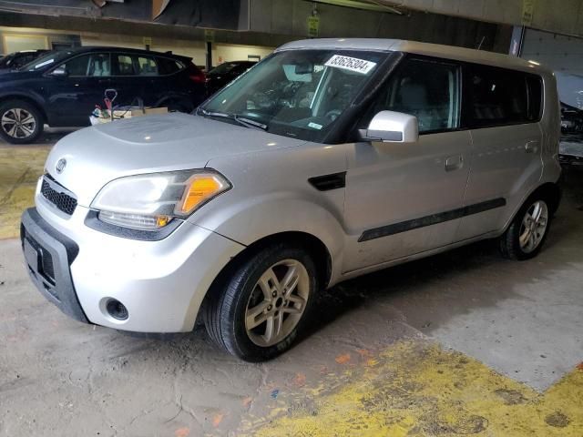 2010 KIA Soul +