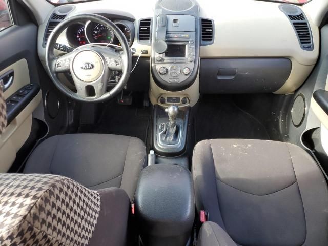 2013 KIA Soul +