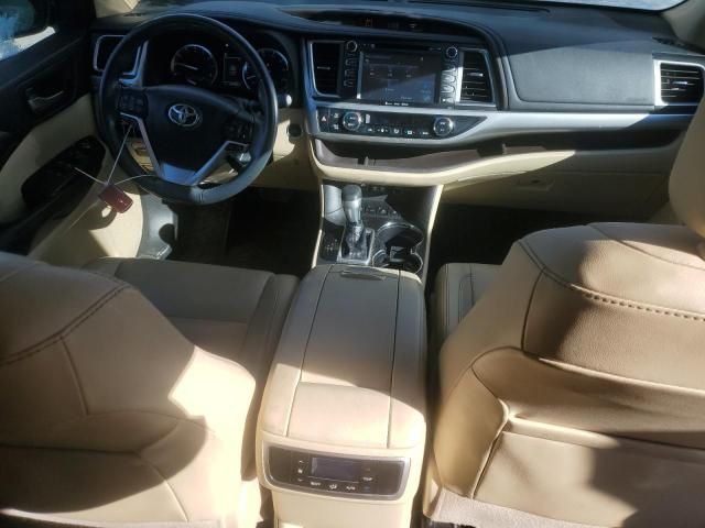 2018 Toyota Highlander SE