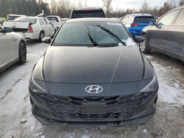 2022 Hyundai Elantra SE