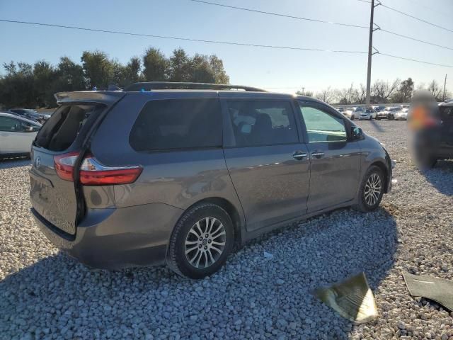 2019 Toyota Sienna XLE