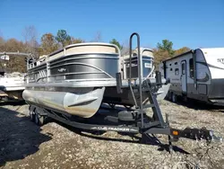 Salvage boats for sale at Spartanburg, SC auction: 2023 Suntracker Boat With Trailer