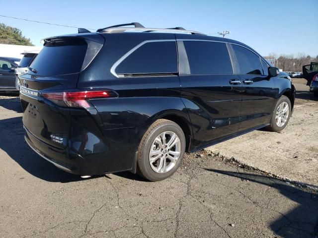 2023 Toyota Sienna Limited