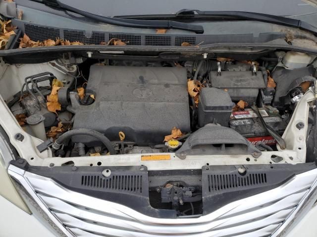 2011 Toyota Sienna XLE