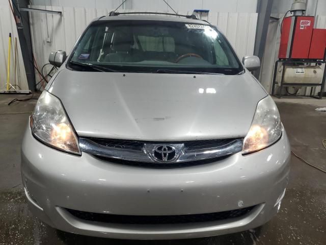 2007 Toyota Sienna XLE