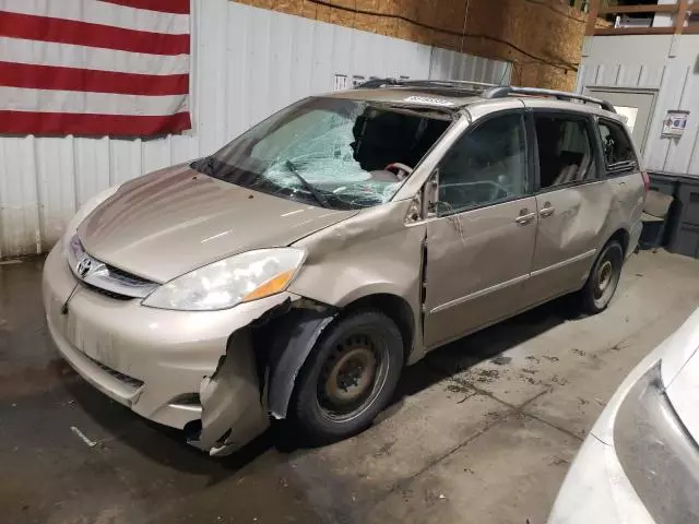 2008 Toyota Sienna XLE