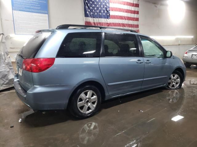 2008 Toyota Sienna CE