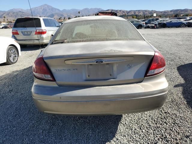 2005 Ford Taurus SE