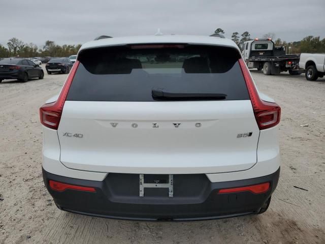 2024 Volvo XC40 Plus