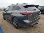 2020 Toyota Highlander Hybrid XLE