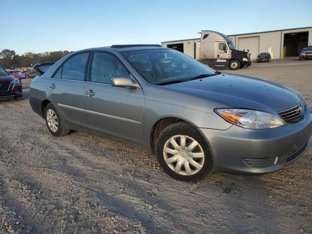 2005 Toyota Camry LE