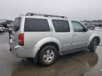 2007 Nissan Pathfinder LE