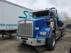 2016 Kenworth Construction T800