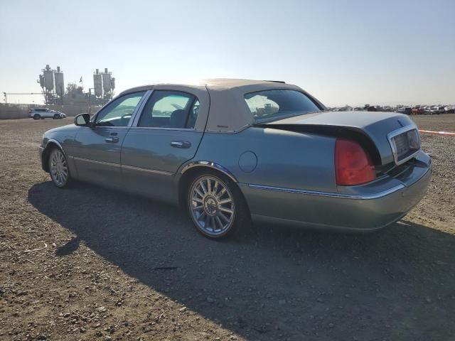 2004 Lincoln Town Car Executive